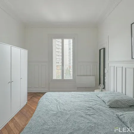 Daire Immeuble Sellier Suresnes